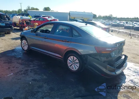 2019 Volkswagen Jetta 1.4T R-Line/1.4T S/1.4T Se from USA, damaged, VIN 3VWC57BU2KM114103